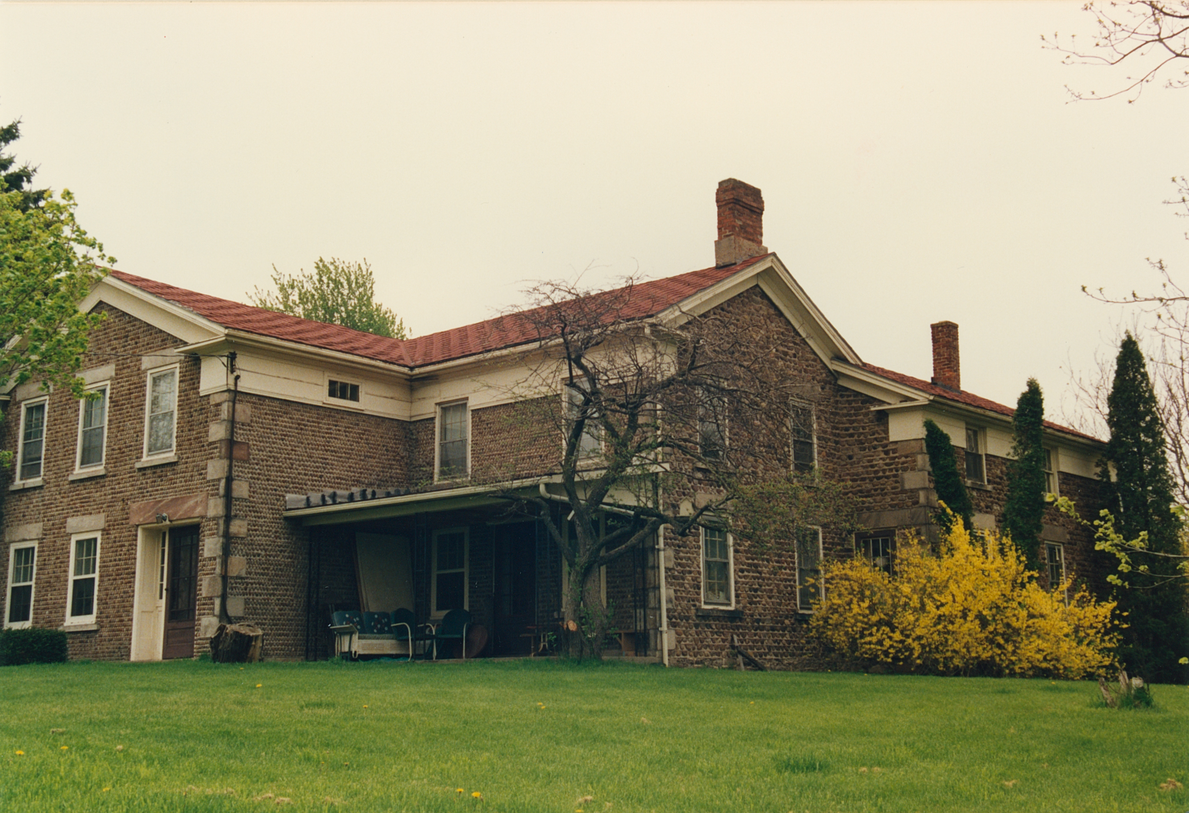 Pen-1 5936 Robinson Rd 1